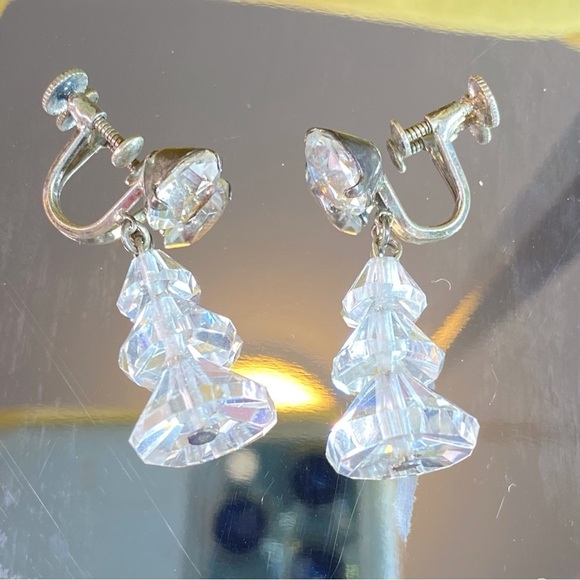 Vintage bracelet and matching earring set. - Picture 4 of 9